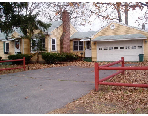 Unit for sale at 181 Merrimac Ave, Springfield, MA 01104