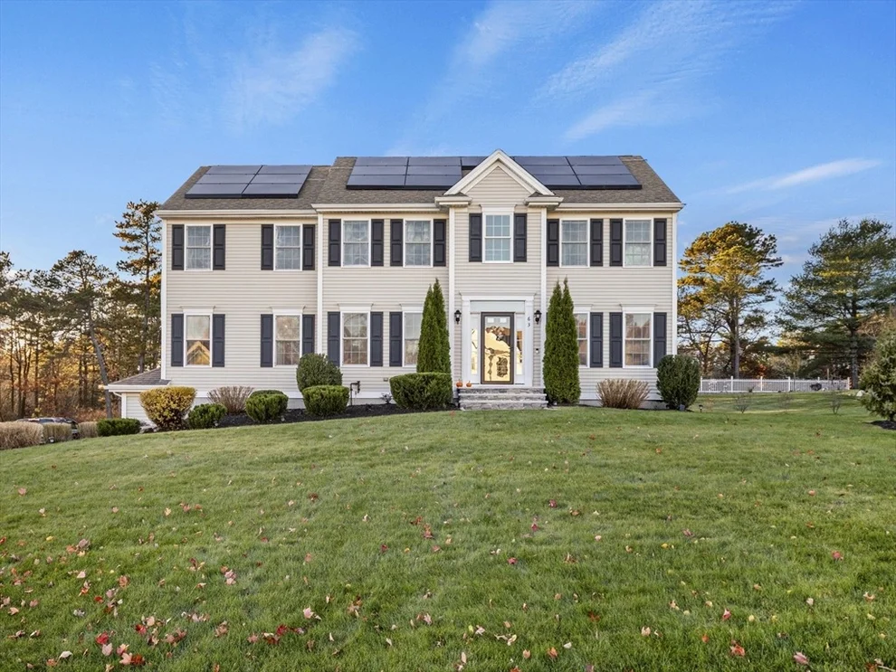 Unit for sale at 63 Pioneer Trl, Plymouth, MA 02360