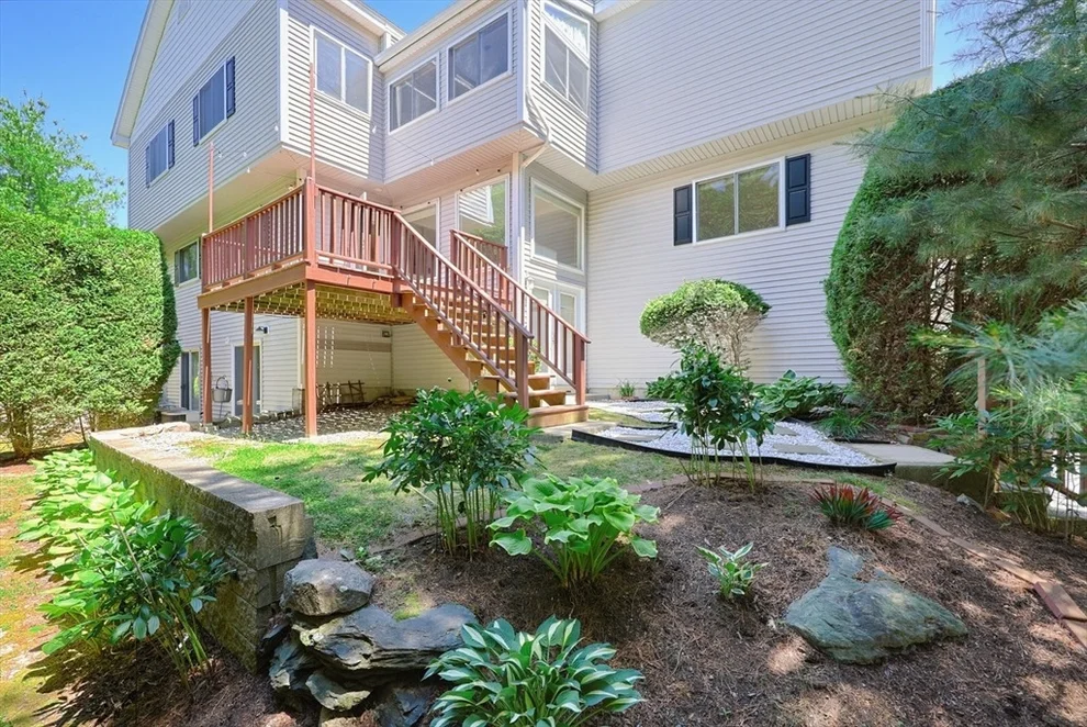 Unit for sale at 33 Half Crown Cir, Ashland, MA 01721