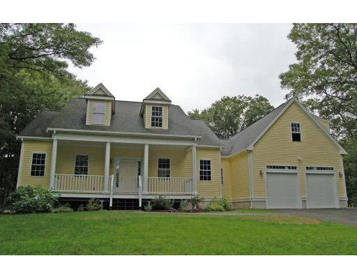 Unit for sale at 13 Shady Oak Ln, Natick, MA 01760