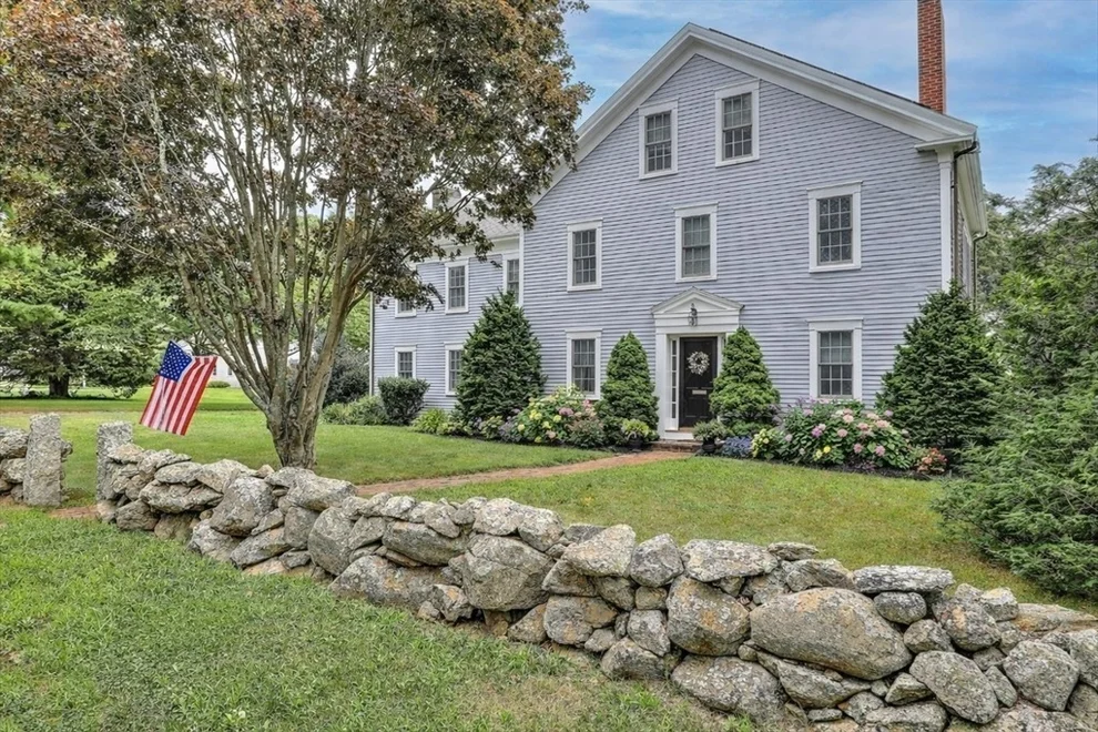 Unit for sale at 3 Rockland St, Dartmouth, MA 02748