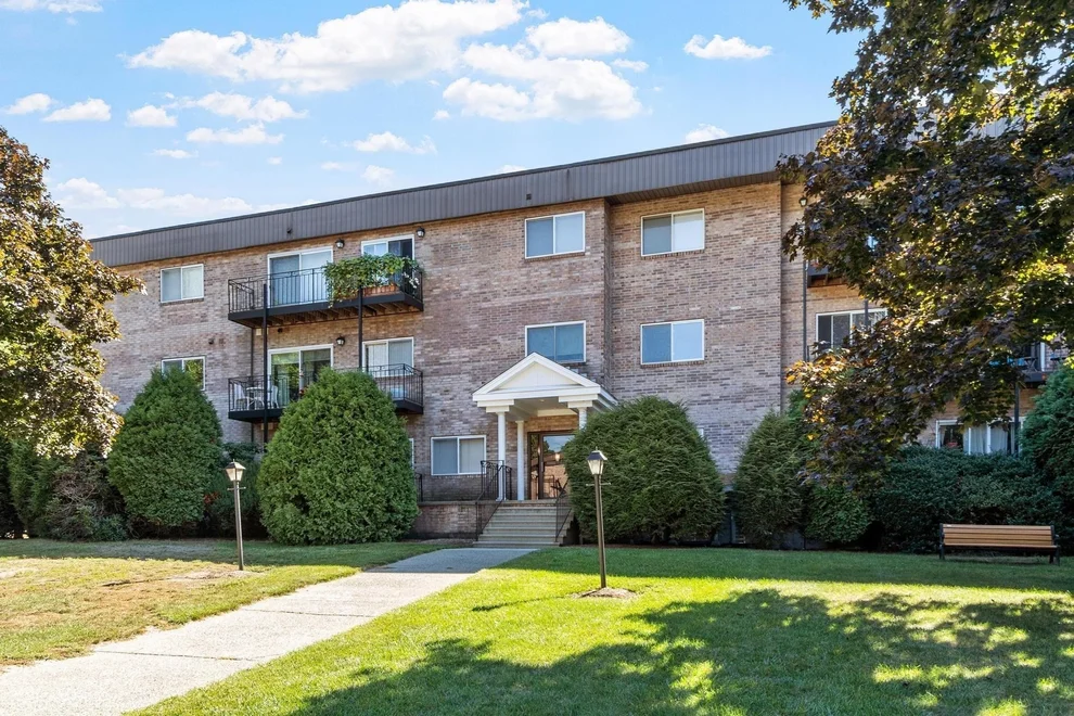 Unit for sale at 181 Littleton Road, Chelmsford, MA 01824