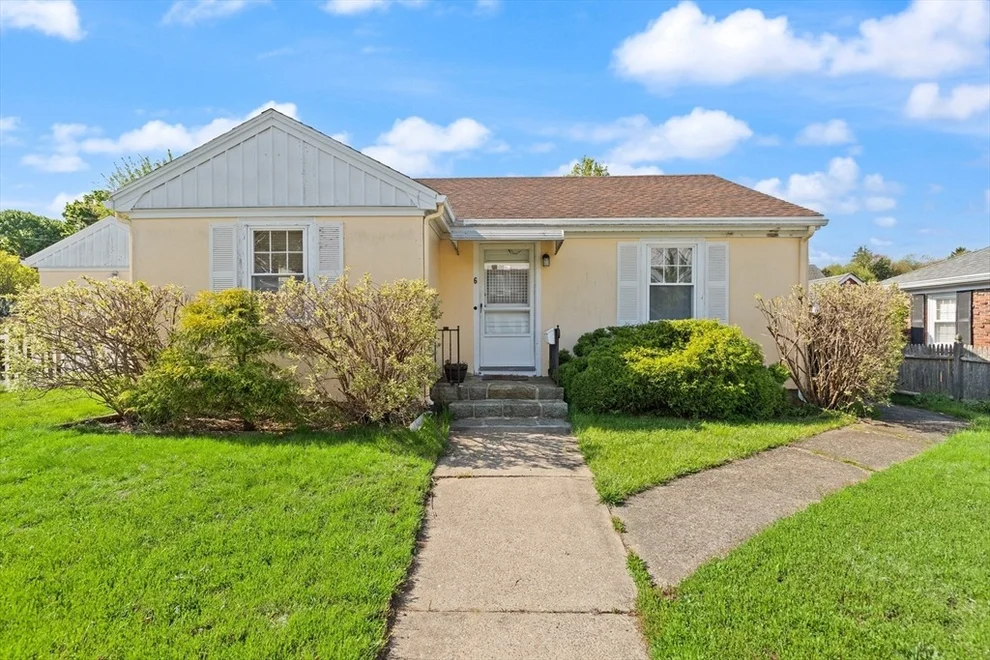 Unit for sale at 6 Corliss Ave, Gloucester, MA 01930