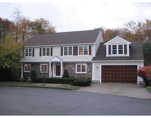 Unit for sale at 19 Jennifer Cir, Needham, MA 02494