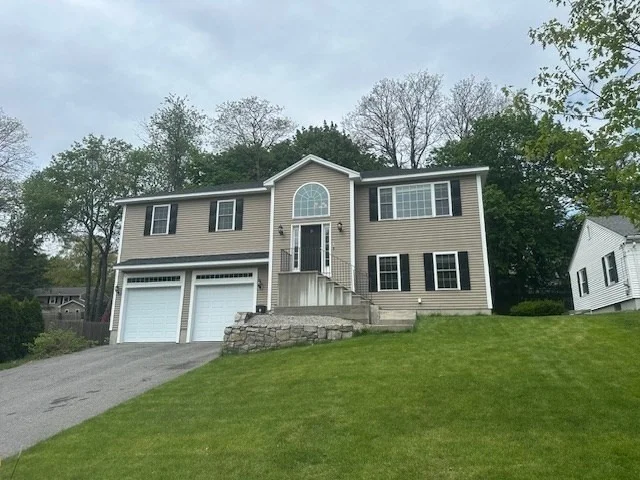 Unit for sale at 23 Stoneleigh Rd, Worcester, MA 01606