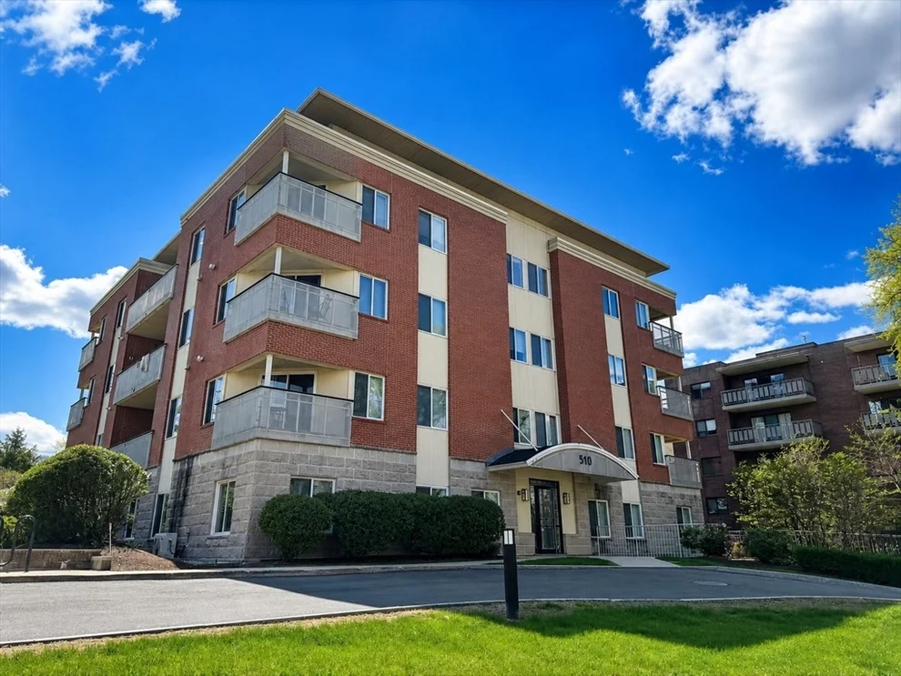 Unit for sale at 310 Hammond Pond Pkwy, Brookline, MA 02467