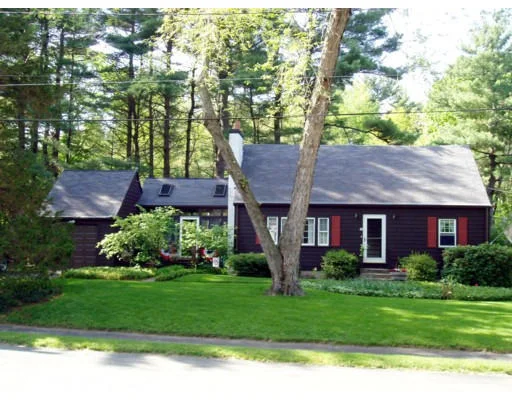 Unit for sale at 25 North Street Circle, Walpole, MA 02081