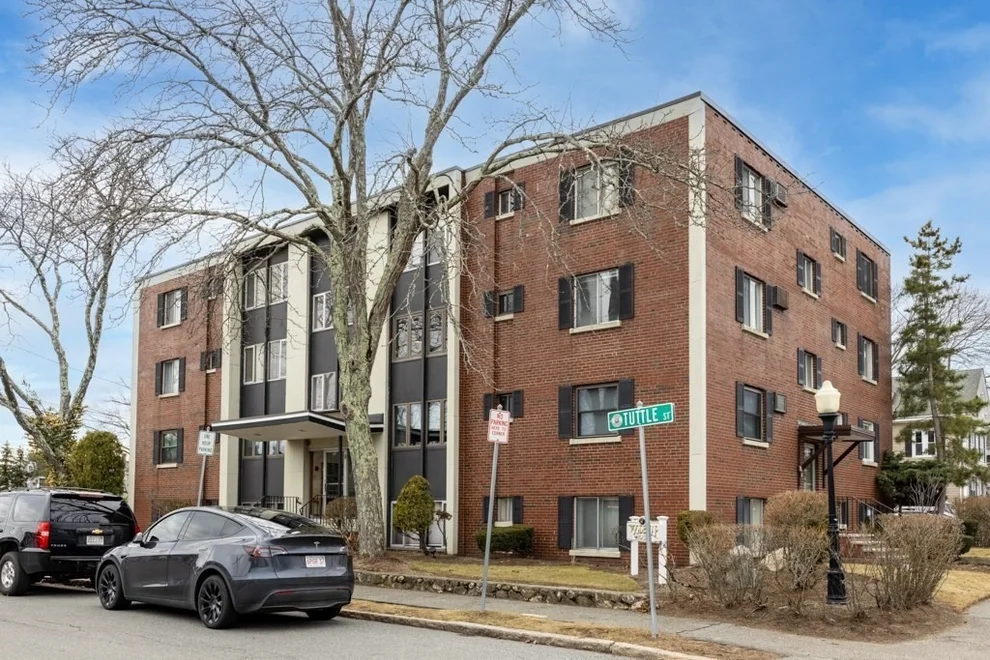 Unit for sale at 50 Tuttle St, Wakefield, MA 01880