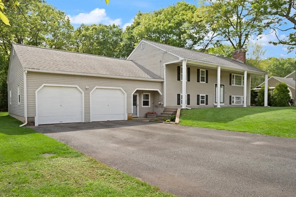 Unit for sale at 112 Stoddard Dr, North Attleboro, MA 02760