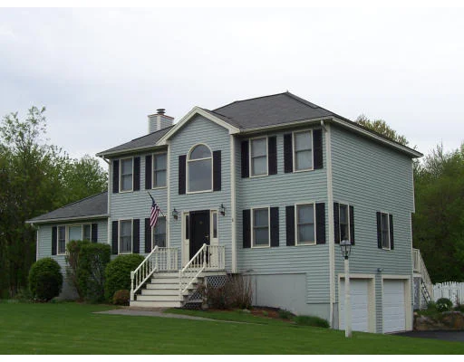 Unit for sale at 8 Hammond Farm Road, Haverhill, MA 01832