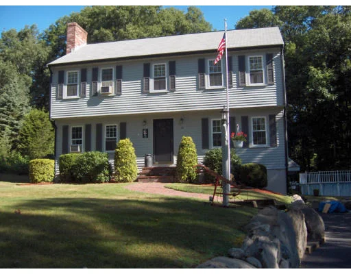Unit for sale at 19 Morse Ave, Attleboro, MA 02703