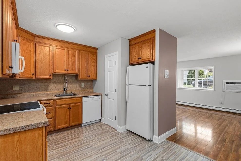 Unit for sale at 9 Chapel Hill Drive, Plymouth, MA 02360