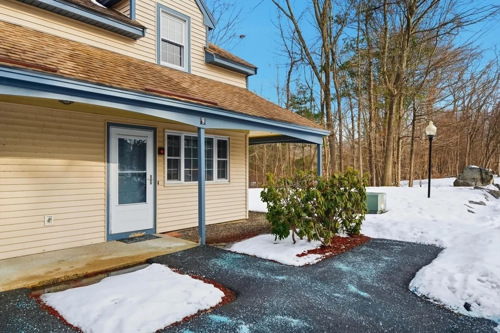 Unit for sale at 9 Kennedy Dr, Chelmsford, MA 01863