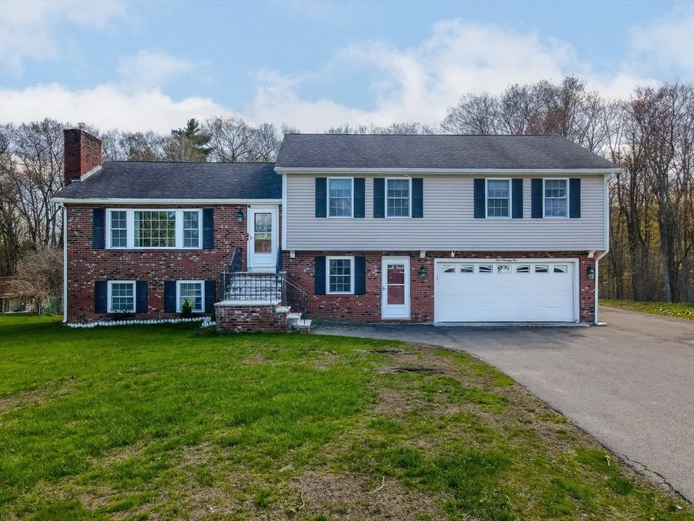 Unit for sale at 475 Arlington St, Dracut, MA 01826