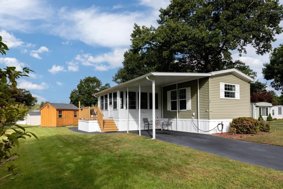 Unit for sale at 18 Candlelight Dr, Plymouth, MA 02360