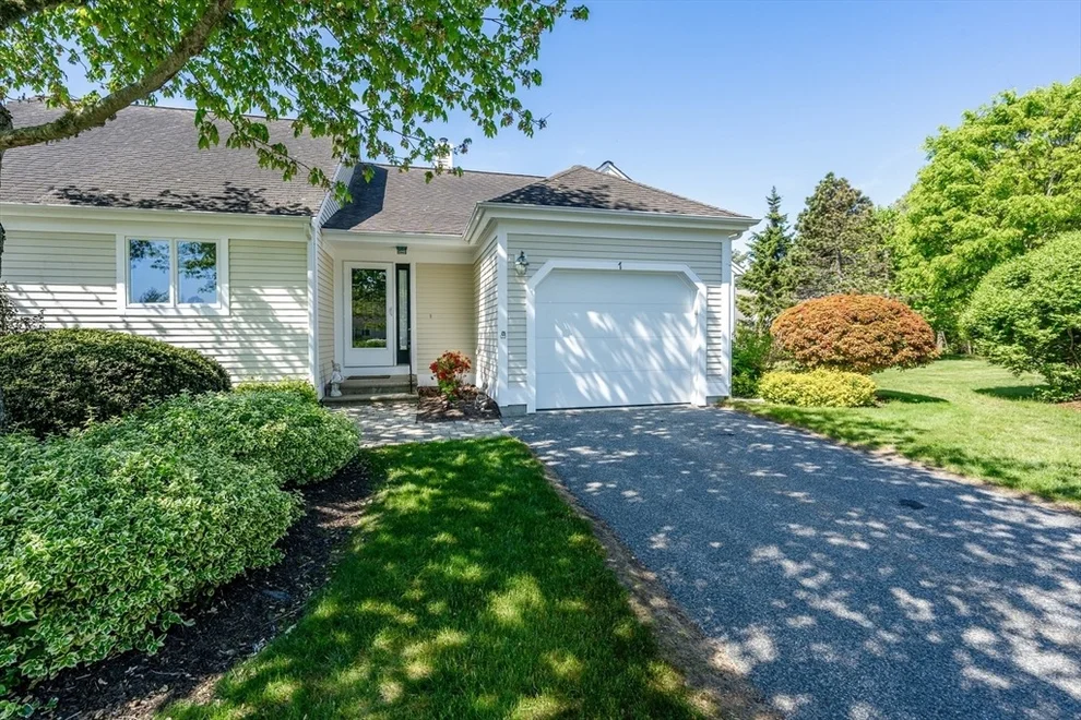 Unit for sale at 7 Masters Ct, Mashpee, MA 02649