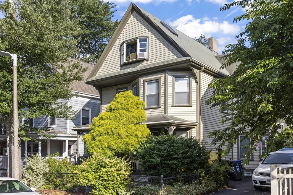 Unit for sale at 113 Dakota, Boston, MA 02124