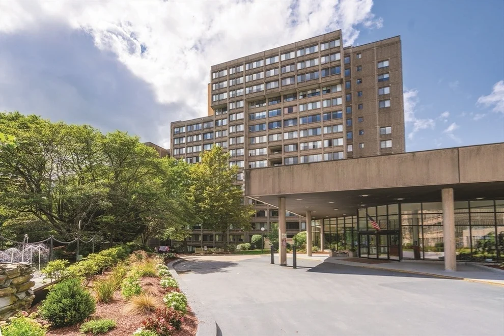 Unit for sale at 250 Hammond Pond Parkway, Newton, MA 02467