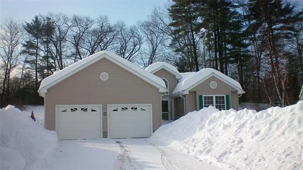 Unit for sale at 11 Elizabeth, Northborough, MA 01532