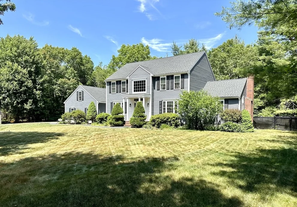 Unit for sale at 13 Sherwood Ln, Lakeville, MA 02347