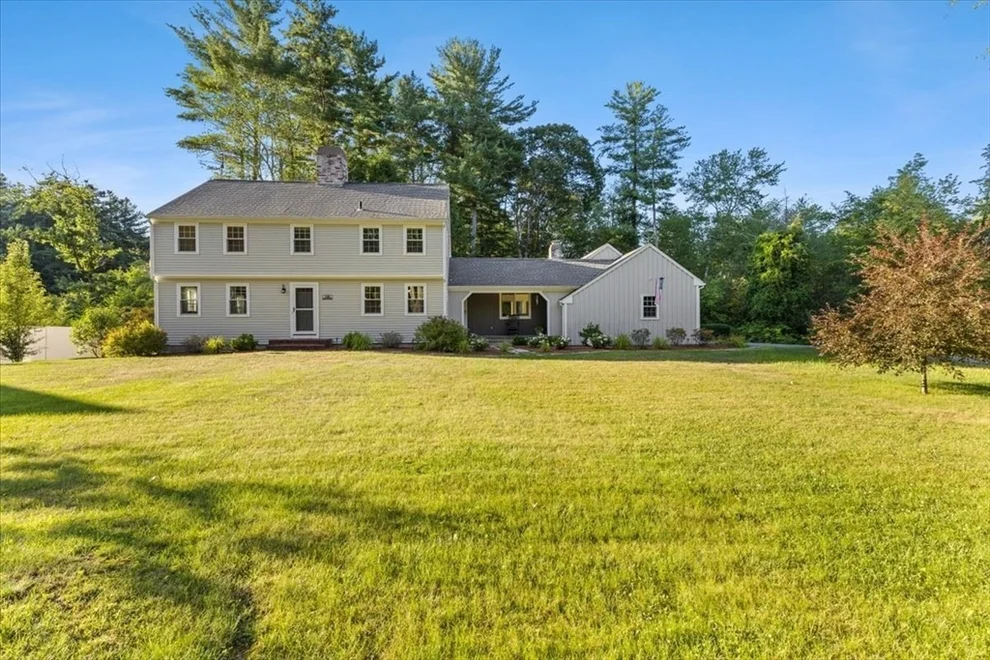 Unit for sale at 100 Wamsutta Rd, Attleboro, MA 02703