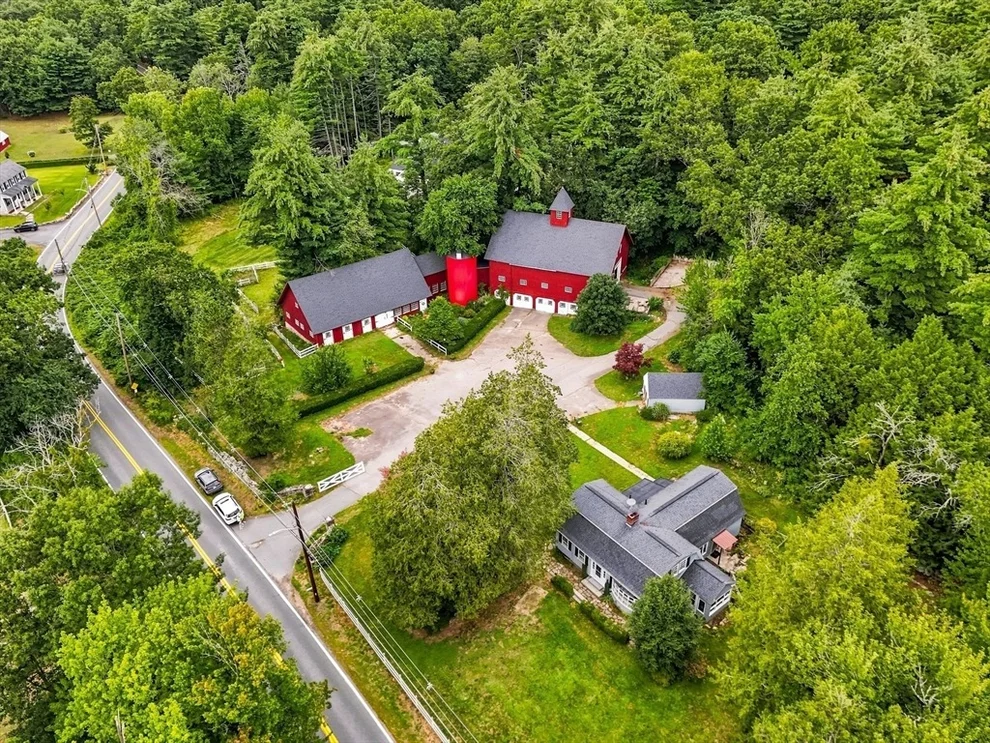 Unit for sale at 176 Sherburne Ave, Tyngsborough, MA 01879