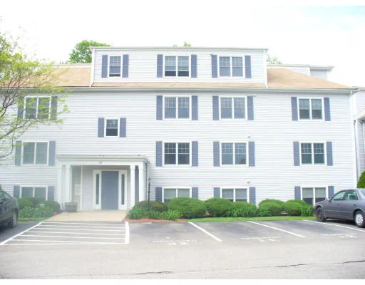 Unit for sale at 20 Webb Pl, Mansfield, MA 02048