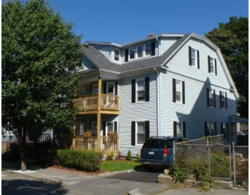 Unit for sale at 38 Oberlin St, Worcester, MA 01610