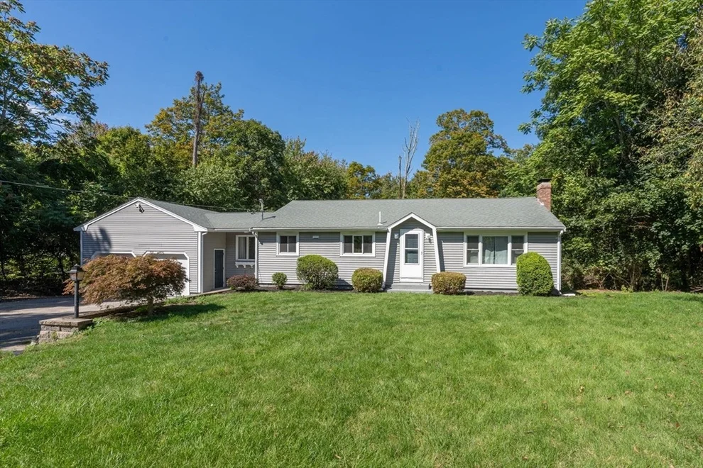 Unit for sale at 105 W Bacon St, Plainville, MA 02762