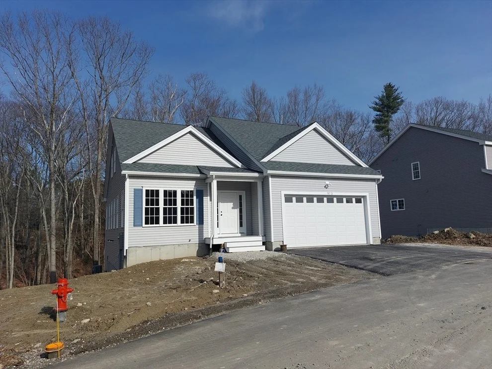 Unit for sale at 197D Crownshield, Uxbridge, MA 01569