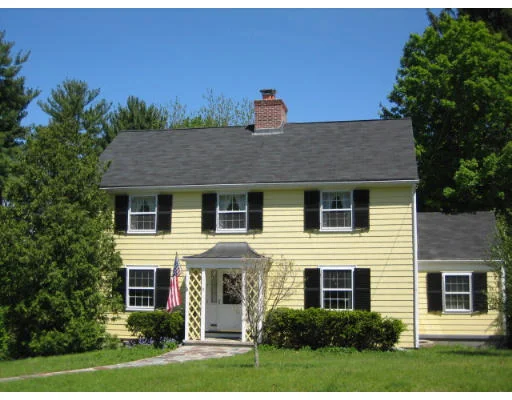 Unit for sale at 9 Mystic Ave, Winchester, MA 01890
