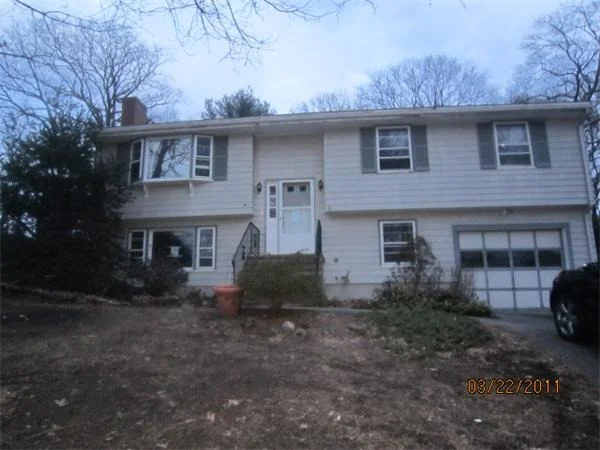 Unit for sale at 8 Great Pines Ave, Burlington, MA 01803