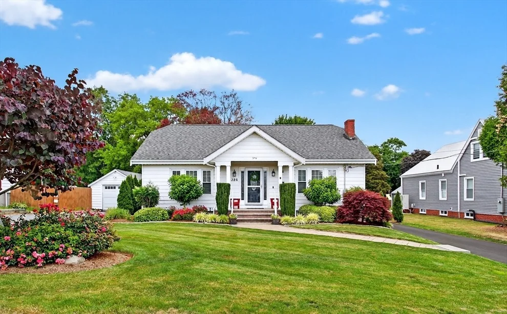 Unit for sale at 386 Buffinton St, Somerset, MA 02726