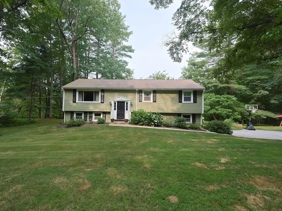 Unit for sale at 37 Spofford St, Georgetown, MA 01833