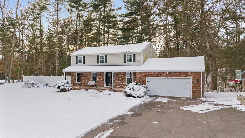 Unit for sale at 8 Ridgefield Rd, Norfolk, MA 02056