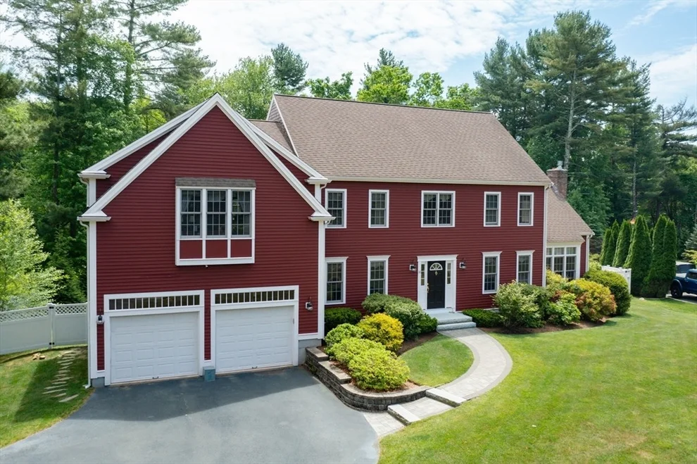 Unit for sale at 18 Oakland Sq, Pembroke, MA 02359