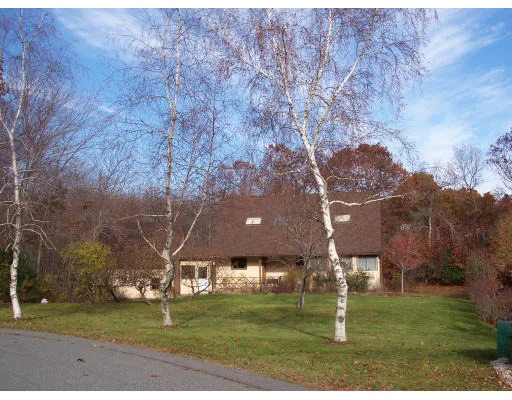 Unit for sale at 27 Bush Hill Rd, Ipswich, MA 01938