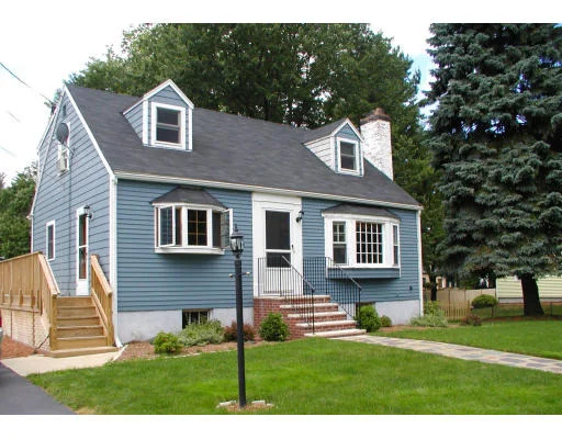 Unit for sale at 9 Sunnyfield Road, Bedford, MA 01730