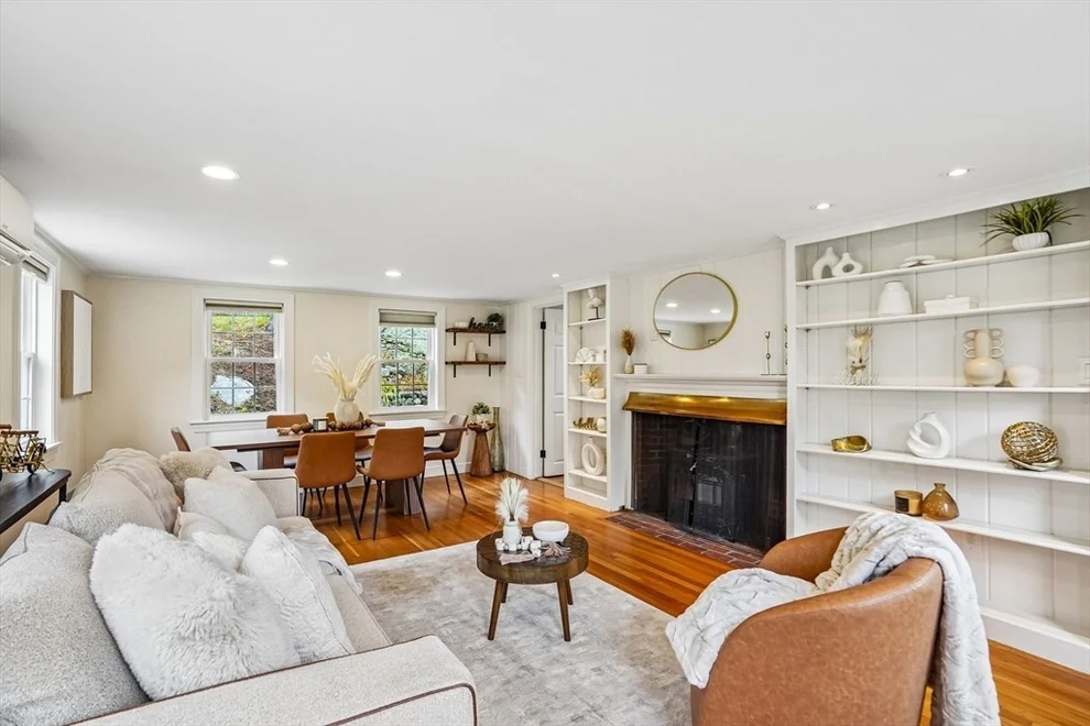Unit for sale at 1 Constitution Rd, Lexington, MA 02421
