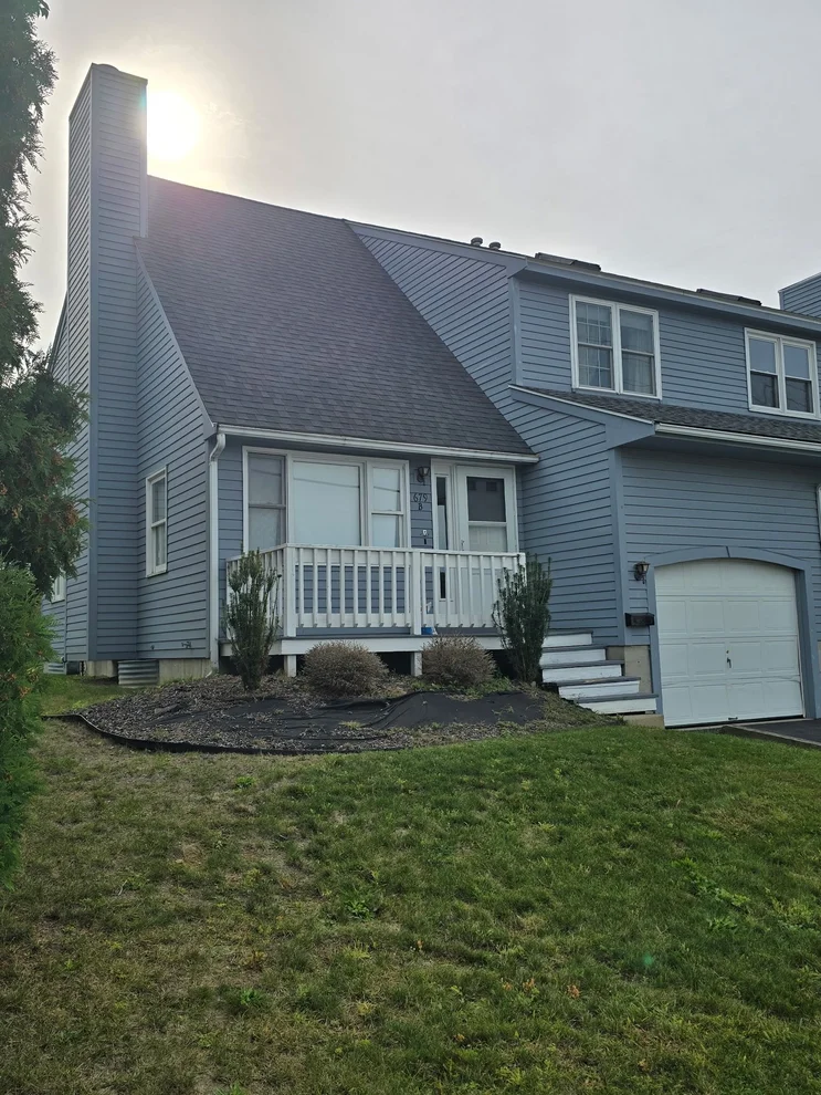 Unit for sale at 679-B Burncoat St, Worcester, MA 01606