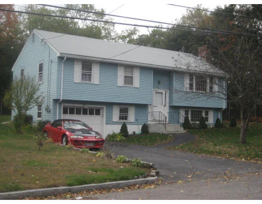 Unit for sale at 5 Phelps Road, Framingham, MA 01702