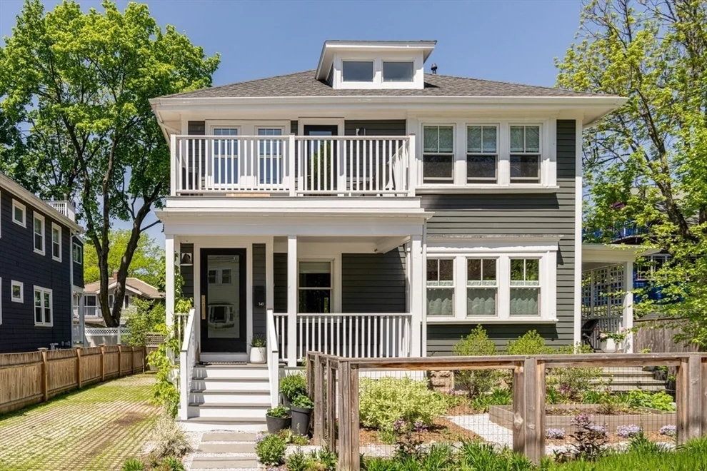 Unit for sale at 141 Fayerweather St, Cambridge, MA 02138