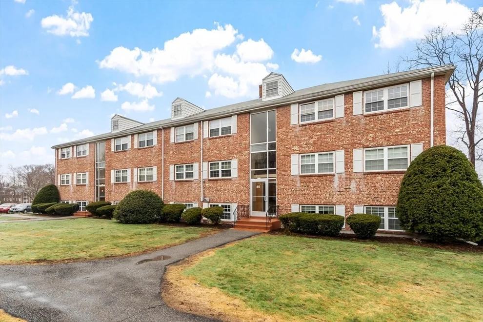 Unit for sale at 80 Edgelawn Avenue, North Andover, MA 01845