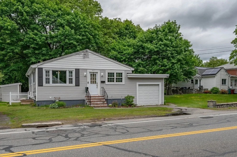 Unit for sale at 917 Varnum Ave, Lowell, MA 01854