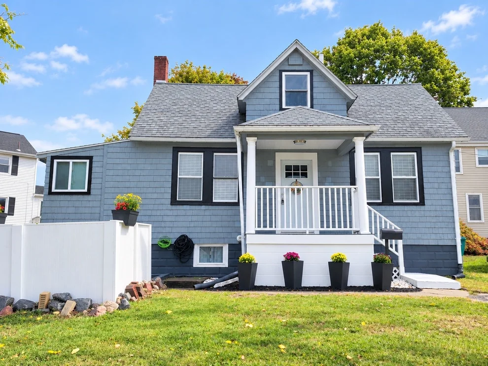 Unit for sale at 2 Ingalls St, Woburn, MA 01801