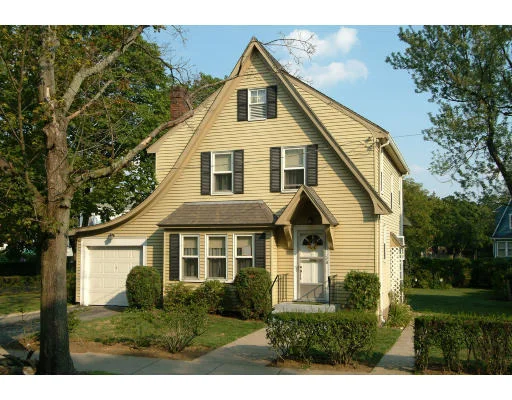 Unit for sale at 148 Auburndale Ave, Newton, MA 02465