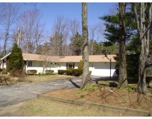 Unit for sale at 33 Lancelot Drive, Paxton, MA 01612