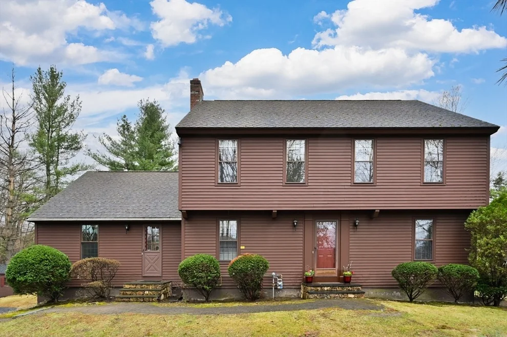 Unit for sale at 391 Pleasant St, North Andover, MA 01845
