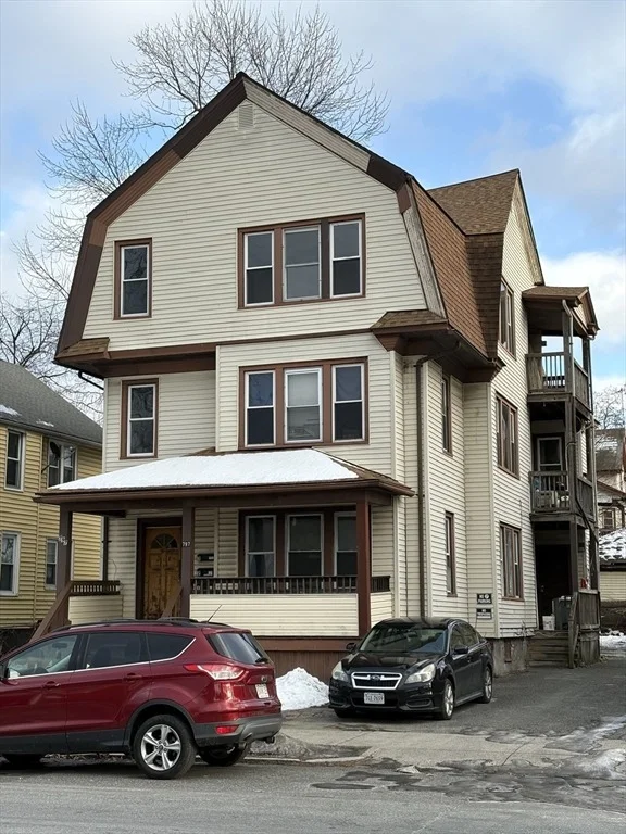 Unit for sale at 797 Carew St, Springfield, MA 01104
