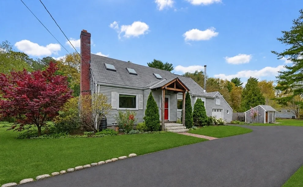 Unit for sale at 13 Lawrence Circle, Medfield, MA 02052